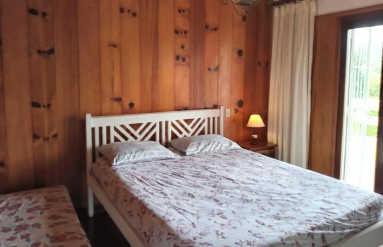 Casa de Férias Chalé Do Tio Tom - Residencia Em Condomínio Campos do Jordão