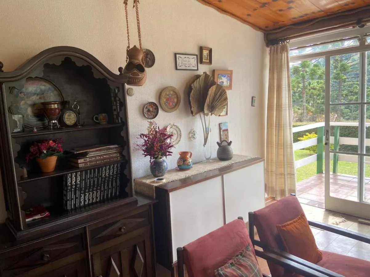 Casa de Férias Chalé Do Tio Tom - Residencia Em Condomínio Campos do Jordão Brasil