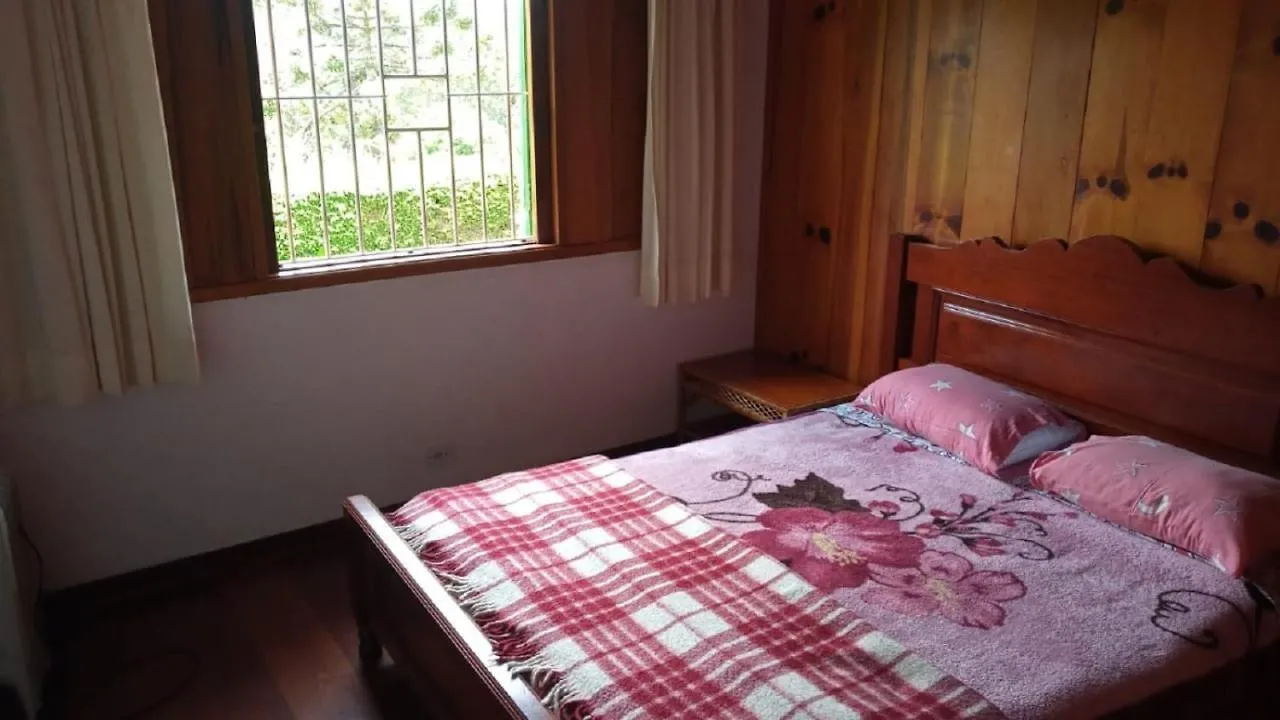 Casa de Férias Chalé Do Tio Tom - Residencia Em Condomínio Campos do Jordão