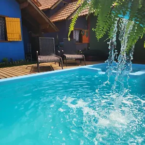 https://chales-cabocla-da-lua.hotelsportoseguro.com